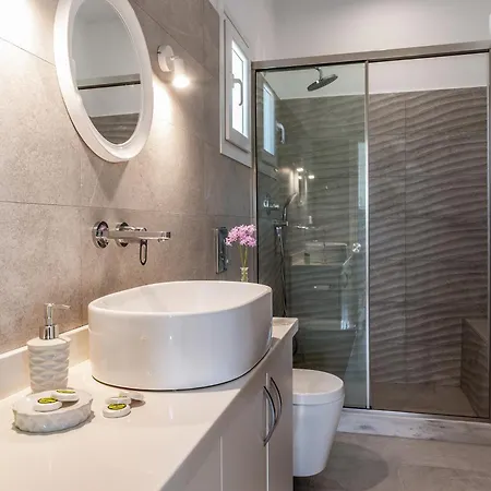 Afroditi Ftelia Anemone *